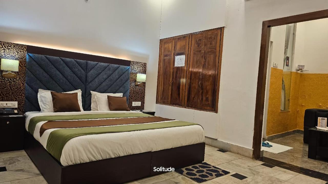 Solitude, The Boutique Hotel Haldwāni Rum bild
